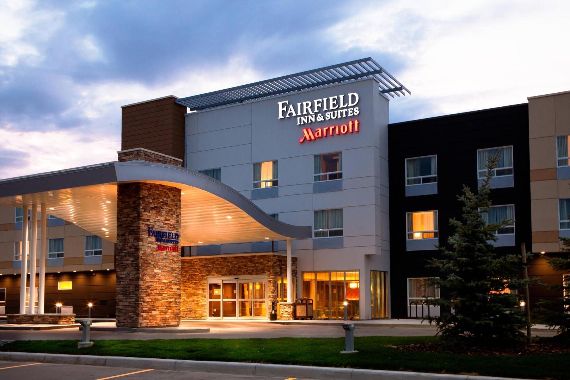 Fairfield Inn & Suites By Marriott Lethbridge Esterno foto