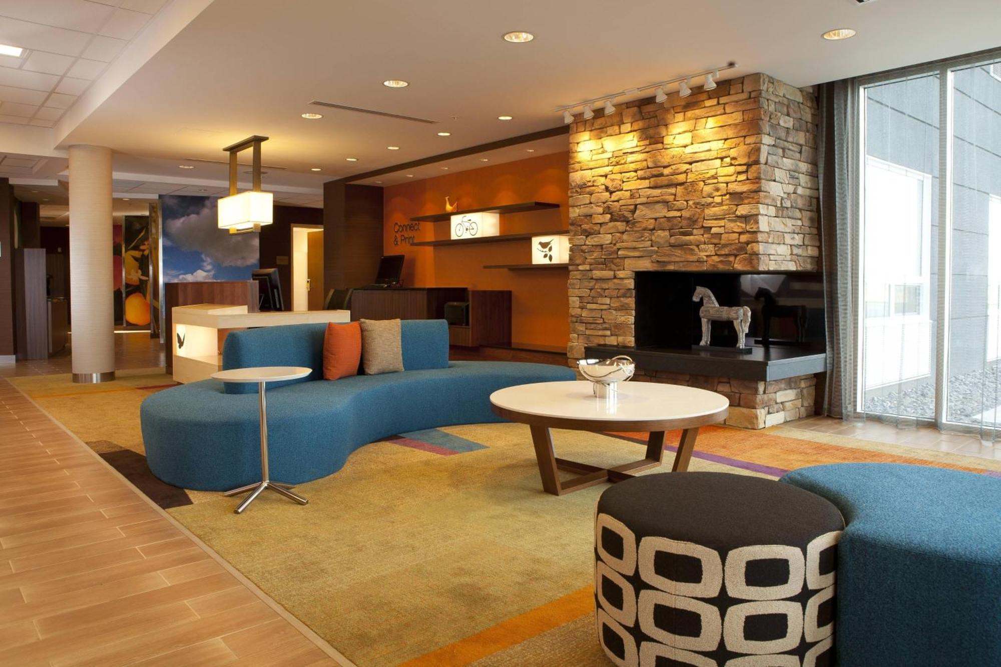 Fairfield Inn & Suites By Marriott Lethbridge Esterno foto